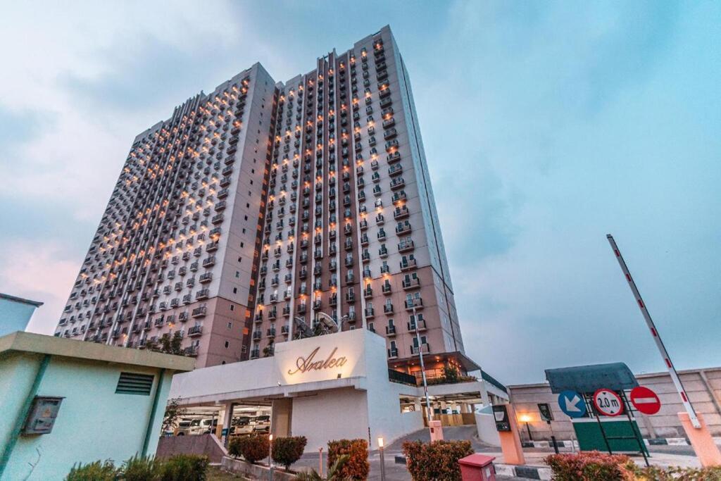 Azalea Suites Cikarang By Jayakarta Group Bekasi Dış mekan fotoğraf